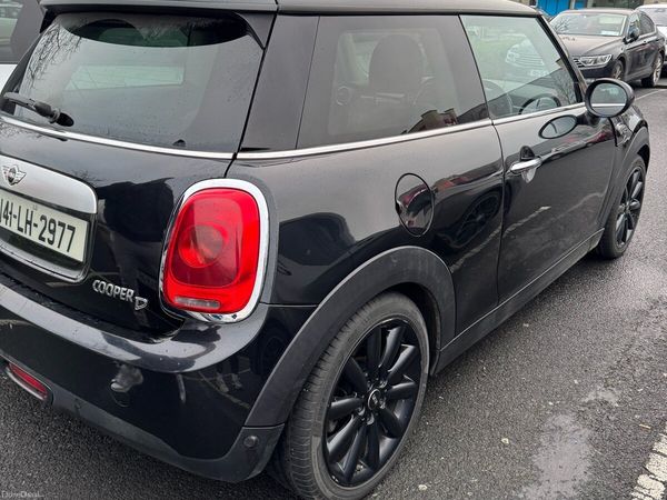 Mini Cooper Hatchback, Diesel, 2014, Black