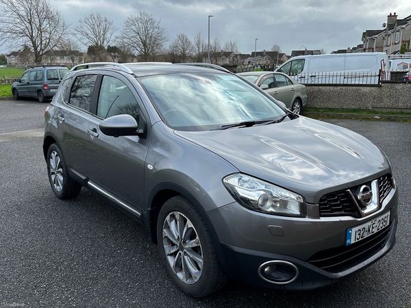 Nissan Qashqai Hatchback, Diesel, 2013, Grey