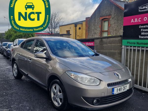 Renault Fluence Saloon, Diesel, 2011, Gold