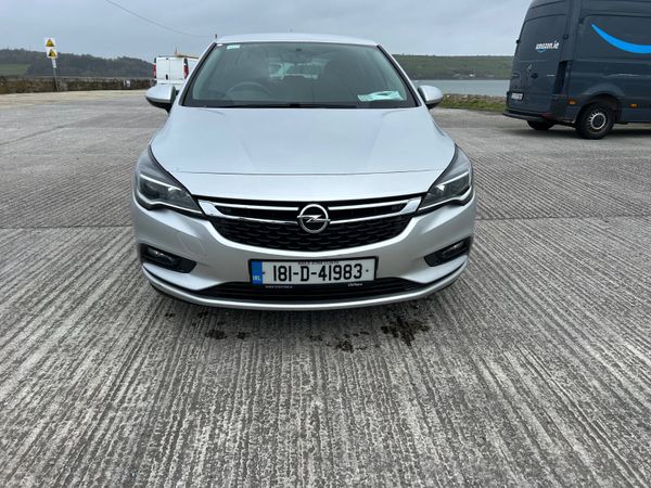 Opel Astra Hatchback, Petrol, 2018, Grey