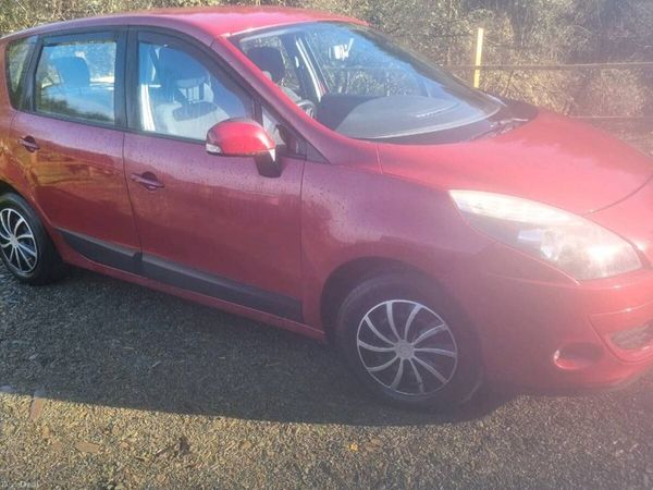 Renault Scenic MPV, Diesel, 2011, Red