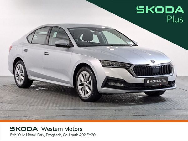 Skoda Octavia Saloon, Petrol, 2024, Silver