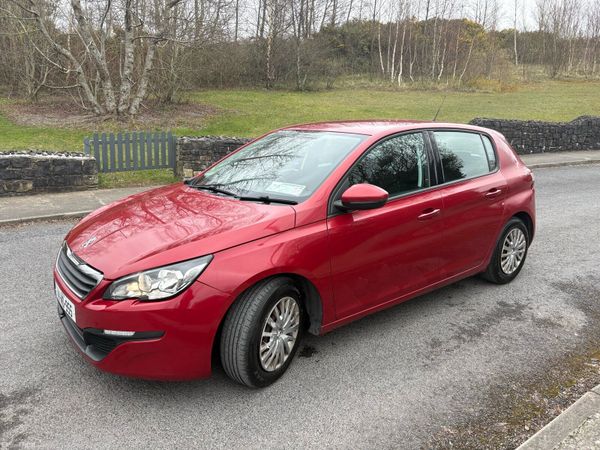 Peugeot 308 Hatchback, Diesel, 2014, Red
