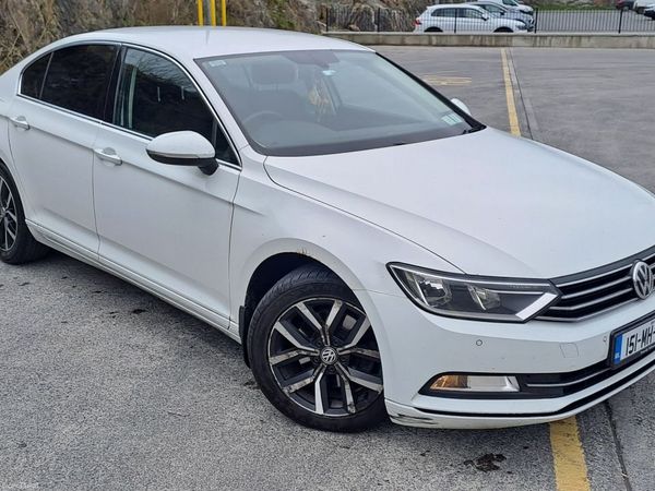 Volkswagen Passat Saloon, Diesel, 2015, White