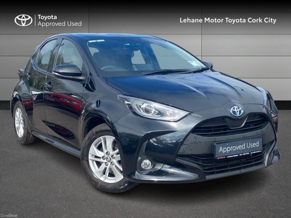Toyota Yaris Hatchback, Petrol Hybrid, 2024, Black