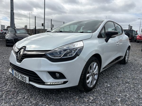 Renault Clio Hatchback, Petrol, 2019, White