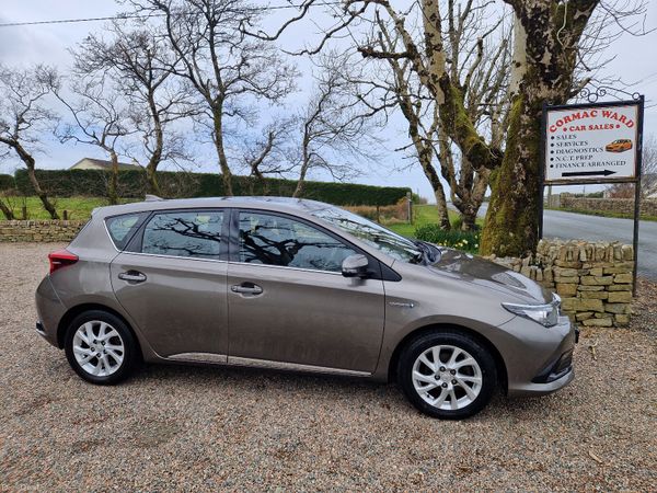 Toyota Auris Hatchback, Petrol Hybrid, 2018, Bronze
