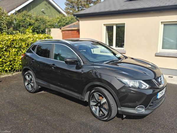 Nissan Qashqai SUV, Diesel, 2017, Black