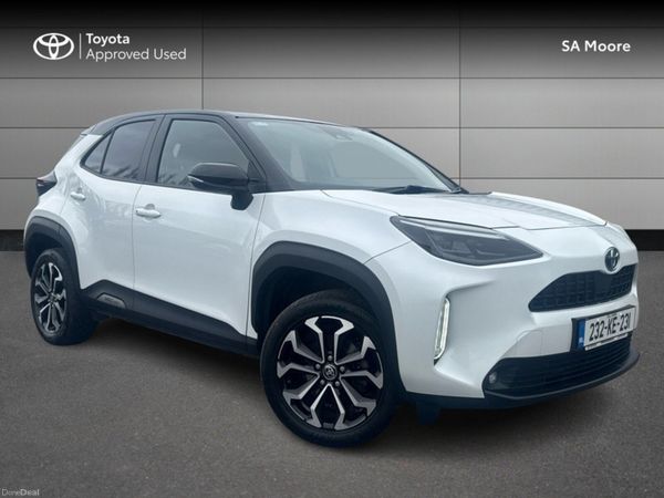 Toyota Yaris Cross Hatchback, Petrol Hybrid, 2023, White