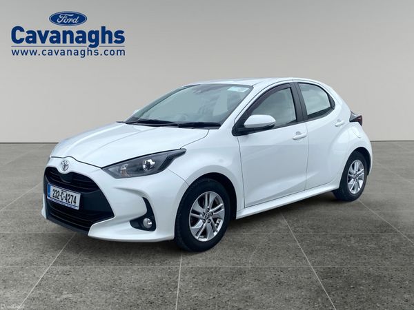 Toyota Yaris Hatchback, Petrol, 2023, White