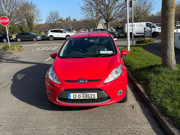 Ford Fiesta Hatchback, Petrol, 2012, Red