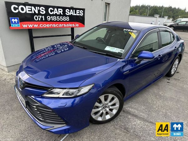 Toyota Camry Saloon, Petrol Hybrid, 2019, Blue