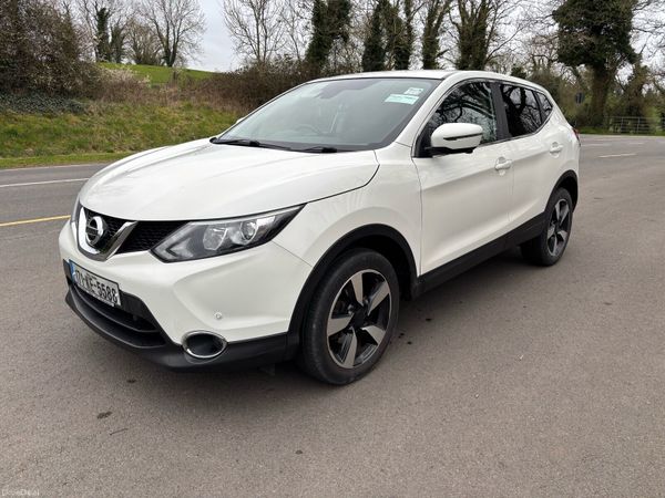 Nissan Qashqai SUV, Petrol, 2017, White