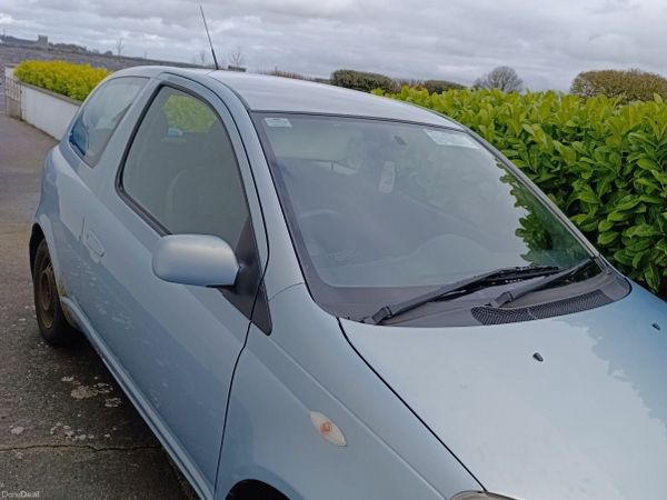 Toyota Yaris Hatchback, Petrol, 2005, Blue