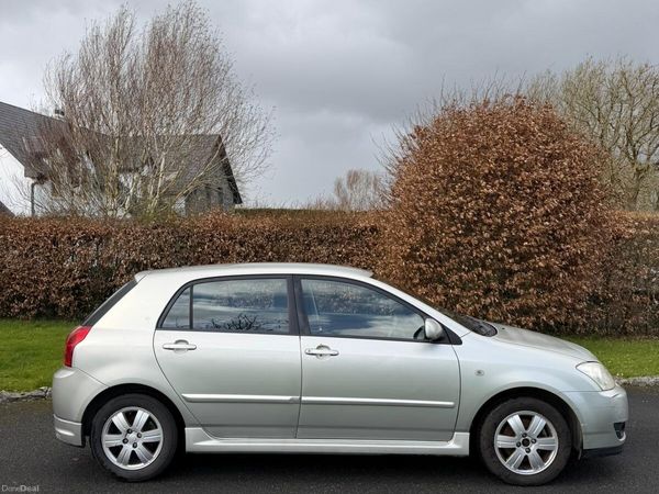 Toyota Corolla Hatchback, Diesel, 2005, Silver