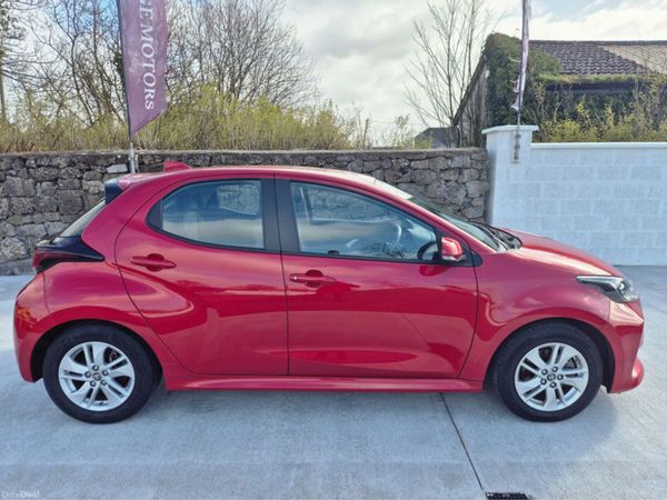 Toyota Yaris Hatchback, Petrol Hybrid, 2022, Red