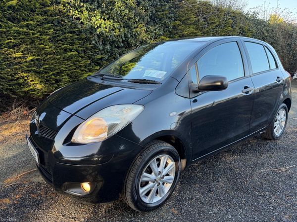 Toyota Yaris Hatchback, Petrol, 2011, Black