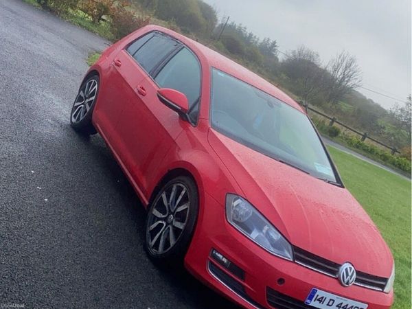 Volkswagen Golf Hatchback, Diesel, 2014, Red
