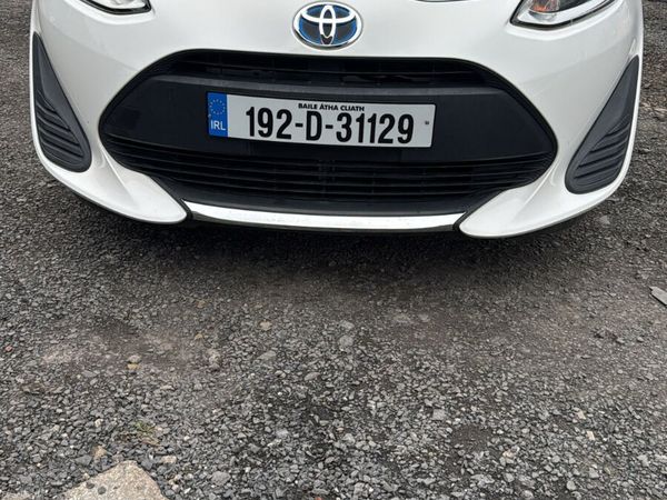 Toyota Aqua Hatchback, Petrol Hybrid, 2019, White