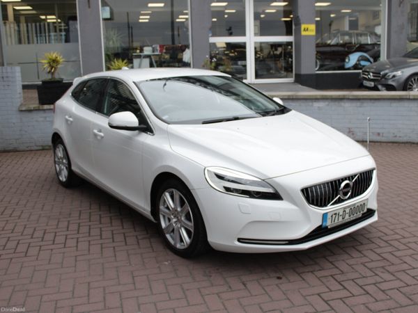 Volvo V40 Estate, Diesel, 2017, White