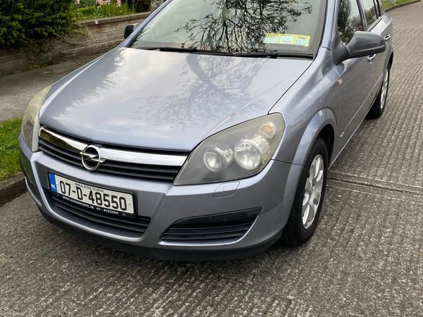 Opel Astra Hatchback, Petrol, 2007, Silver