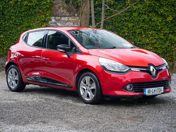 Renault Clio Hatchback, Petrol, 2016, Red