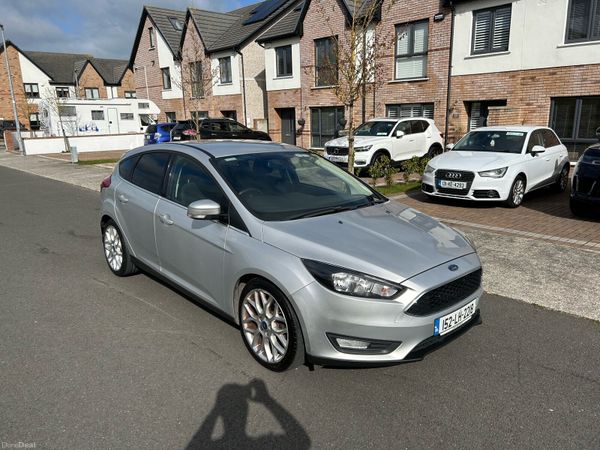 Ford Focus Hatchback, Petrol, 2015, Silver