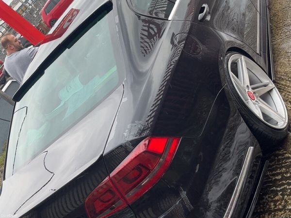 Volkswagen Passat Saloon, Diesel, 2013, Black