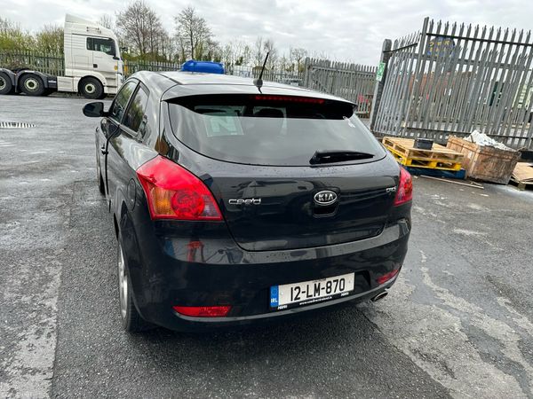 Kia Ceed Hatchback, Diesel, 2012, Black