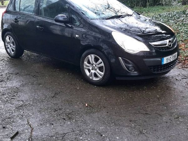 Opel Corsa Hatchback, Petrol, 2011, Black