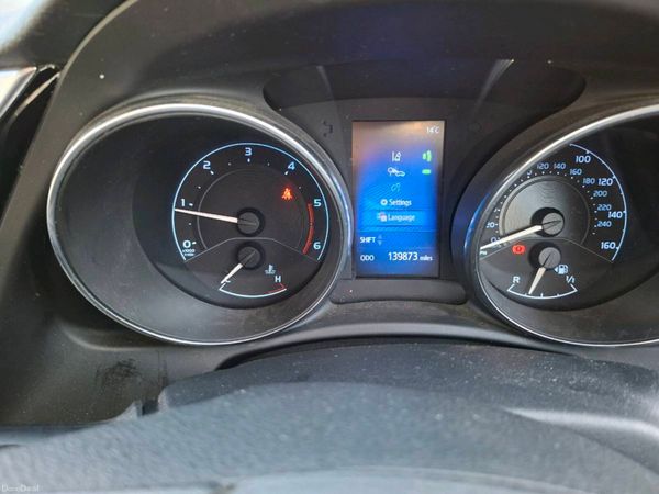 Toyota Auris Hatchback, Diesel, 2017, Grey