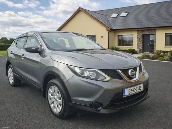 Nissan Qashqai Hatchback, Diesel, 2016, Grey