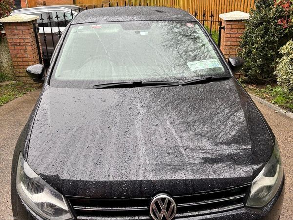 Volkswagen Polo Hatchback, Petrol, 2014, Black