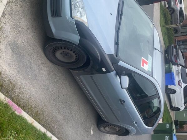 Ford Focus Hatchback, Petrol, 2007, Blue