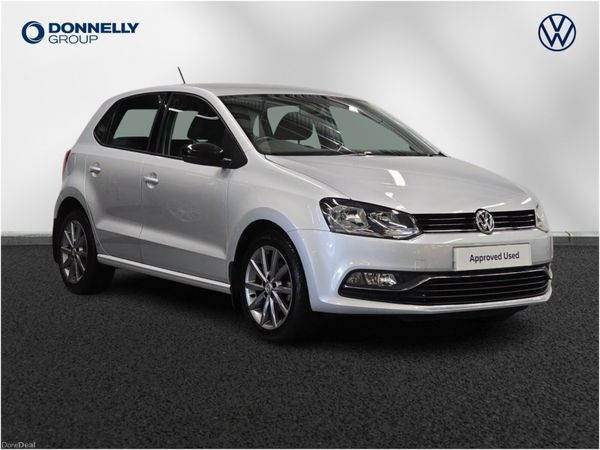 Volkswagen Polo Hatchback, Petrol, 2015, Silver