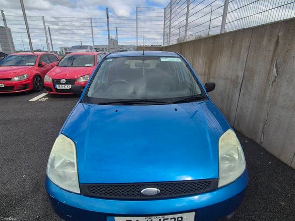 Ford Fiesta Hatchback, Petrol, 2004, Blue