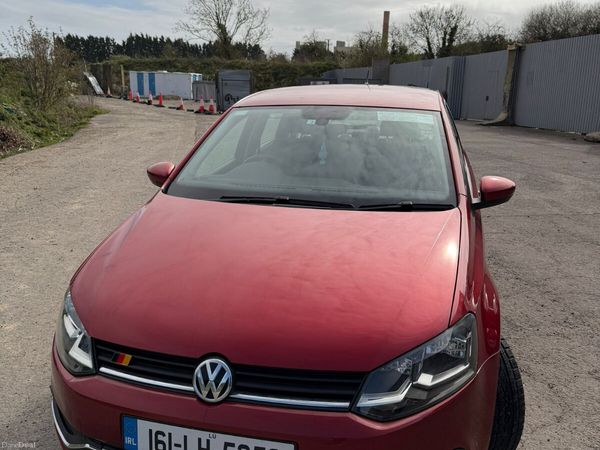 Volkswagen Polo Hatchback, Petrol, 2016, Red