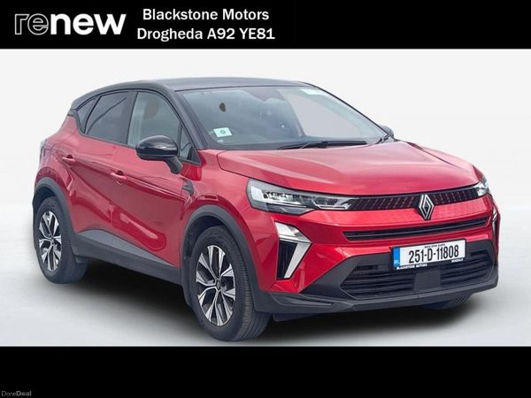 Renault Captur Hatchback, Petrol, 2025, Red