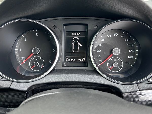 Volkswagen Golf Hatchback, Diesel, 2011, Red