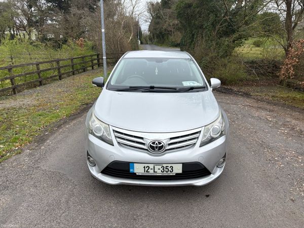 Toyota Avensis Saloon, Diesel, 2012, Silver