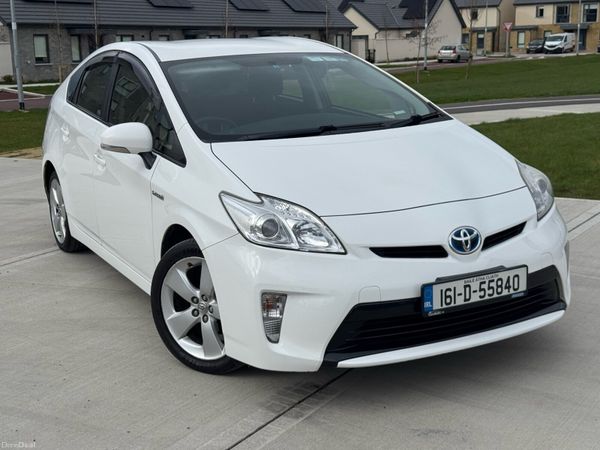 Toyota Prius Hatchback, Petrol Hybrid, 2016, White