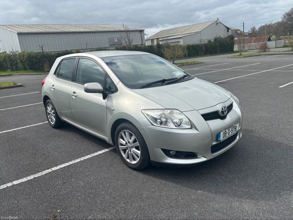 Toyota Auris Hatchback, Petrol, 2008, Silver