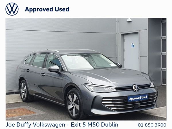 Volkswagen Passat Estate, Petrol Hybrid, 2025, Grey
