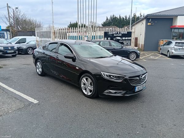 Opel Insignia Hatchback, Diesel, 2019, Black