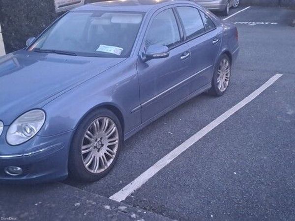 Mercedes-Benz E-Class Saloon, Petrol, 2007, Blue