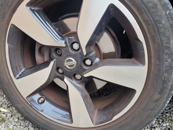 Nissan Qashqai Hatchback, Petrol, 2016, Black