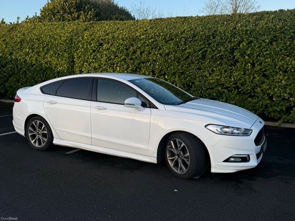 Ford Mondeo Hatchback, Diesel, 2019, White