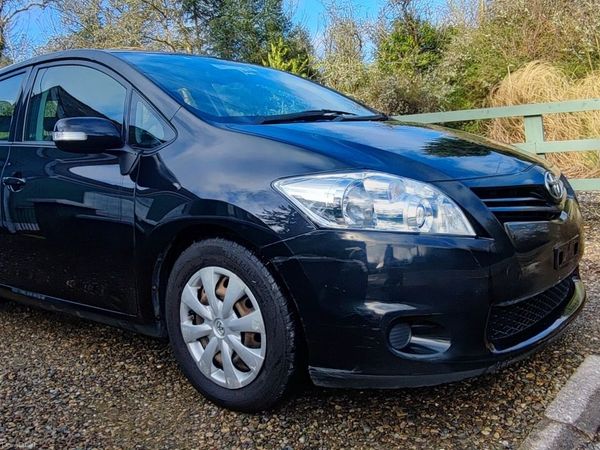 Toyota Auris Hatchback, Diesel, 2012, Black