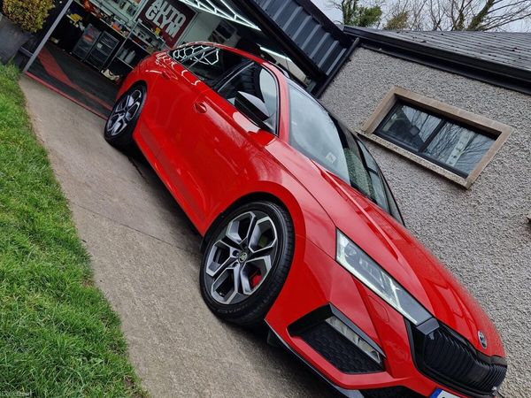 Skoda Octavia Estate, Diesel, 2021, Red
