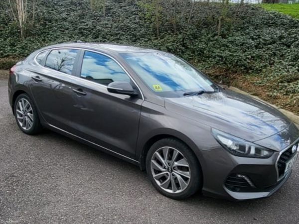 Hyundai i30 Hatchback, Petrol, 2018, Brown